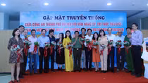 Công an Hà Nội giao lưu với văn nghệ sĩ, trí thức tiêu biểu Thủ đô