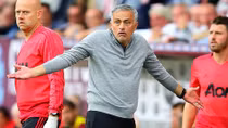 Mourinho giữa tâm bão ở Man Utd: Có một người đặc biệt thân thiện, ngại ngùng