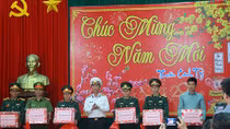 Xuân ấm nghĩa tình trên đảo Cồn Cỏ