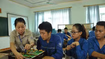 Tuyển sinh các trường nghề: “Kẻ ăn không hết, người lần chẳng ra”
