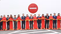 Thủ tướng Nguyễn Xuân Phúc phát lệnh thông xe, khánh thành cầu Hưng Hà và tuyến đường bộ nối hai đường cao tốc