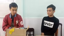 Bắt vụ buôn bán số lượng lớn máy hút thuốc lá điện tử