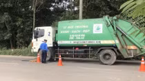 Hà Nội tăng cường xử lý xe chở vật liệu rơi vãi ra đường