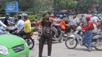 Bà lão 10 năm tự nguyện tham gia giữ gìn trật tự giao thông