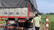 Xe tải chở 8 người trong thùng để tránh khai báo y tế