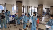 Hơn 20 khu cách ly quá tải, Huế tạm ngưng đón công dân từ vùng dịch