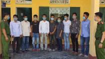 Cán bộ quản lý rừng chỉ điểm cho lâm tặc phá rừng