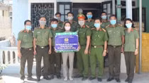 Hỗ trợ kinh phí sửa chữa nhà cho cán bộ cấp dưỡng Công an phường