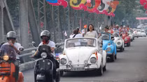 Chiêm ngưỡng dàn ôtô Volkswagen và Vespa cổ cực đỉnh tại Huế