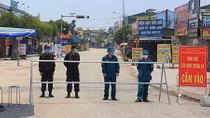 Đảm bảo ổn định cuộc sống cho hơn 8.000 người dân ở xã bị phong tỏa 