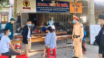 Nam thanh niên về từ vùng dịch bị xử phạt, đưa đi cách ly vì khai báo y tế gian dối