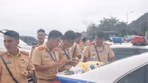 Những suất ăn trưa "đặc biệt" của CSGT phục vụ APEC