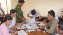 Phó Bí thư xã "đưa nhầm" con trai vào diện bồi thường sự cố môi trường biển