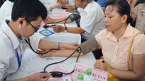 Hàng nghìn người dân được khám, sàng lọc bệnh miễn phí 