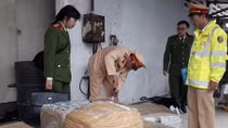 Xe khách Đà Nẵng - Lào chở 2,5 tấn nội tạng không nguồn gốc