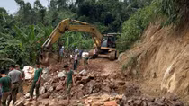 Đào hàng trăm khối đất, đá tìm kiếm các nạn nhân ở Rào Trăng 3
