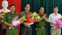 Khen thưởng Ban chuyên án phá đường dây cá độ hàng trăm tỷ đồng