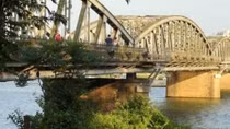 Phát hiện thi thể người đàn ông bên bờ sông Hương