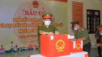 Công an tỉnh Thừa Thiên Huế bỏ phiếu bầu cử