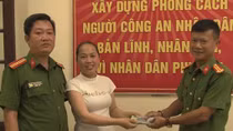 Công an phường Phú Cát giúp người phụ nữ tìm lại tài sản đánh rơi
