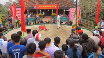 Mãn nhãn với màn "lấm lưng, trắng bụng" trong lễ hội vật đầu xuân