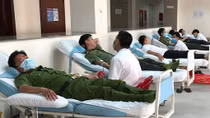 Hơn 200 đoàn viên, thanh niên Công an tình nguyện hiến máu cứu người