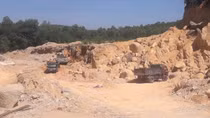 Khai thác 'trộm' hơn 20.000 khối đất, doanh nghiệp bị phạt 