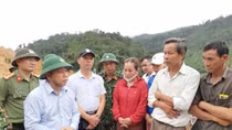 Người thân nạn nhân vụ Rào Trăng 3 vào hiện trường theo dõi công tác tìm kiếm
