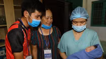 Mẹ con sản phụ mắc hội chứng tăng đông máu hiếm gặp được cứu sống 