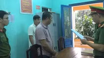 Dùng giấy tờ giả lừa đảo chiếm đoạt gần nửa tỷ đồng