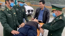 Kịp thời cứu ngư dân bị thương nặng khi đánh cá trên biển