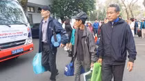 “Chuyến xe yêu thương” chở gần 200 bệnh nhân nghèo về quê ngày giáp Tết