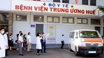 Đoàn thầy thuốc Bệnh viện Trung ương Huế vào Phú Yên hỗ trợ chống dịch