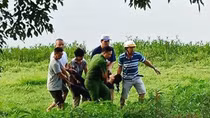 Công an kịp thời cứu người phụ nữ nhảy sông Hương tự vẫn 