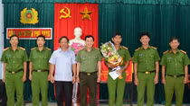Khen thưởng Ban chuyên án làm rõ vụ cướp tài sản, bắt cóc tống tiền