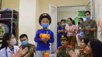 Mang Tết Trung thu đến với bệnh nhi nghèo