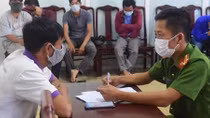 Triệt xóa tụ điểm cá độ bóng đá núp bóng quán cà phê