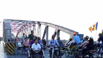 Xích lô ở Huế chở khách nước ngoài "chém" 1,5 triệu đồng 6km