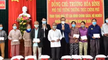 Phó Thủ tướng Trương Hòa Bình tặng quà Tết tại Thừa Thiên Huế 