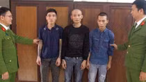 Nhóm đối tượng mang súng tự chế xông vào quán game đòi nợ