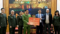 Hỗ trợ 1,1 tỷ đồng giúp người dân Thừa Thiên Huế khắc phục hậu quả bão lụt