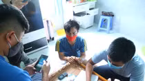 Chiếm đoạt tiền từ ví điện tử