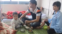 Thêm 60 người phải vào viện cấp cứu sau khi ăn bánh mì