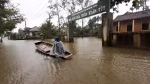 Nhiều nơi ở Huế lại chìm trong biển nước