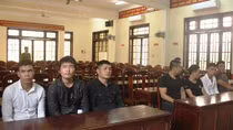 9 đối tượng dùng hung khí đánh nhau, gây náo loạn đường phố