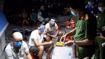 Ba tài xế xe đầu kéo chở hàng từ Quảng Nam ra Huế trốn cách ly 