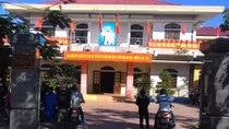 Buộc thôi việc Phó Chủ tịch thị trấn bỏ nhiệm sở sau vụ đánh ghen