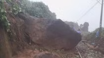 Đường sắt Bắc-Nam thông tuyến trở lại sau sự cố sạt lở trên đèo Hải Vân