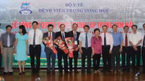 Ứng dụng nhiều kỹ thuật hiện đại để điều trị các bệnh lý về mắt