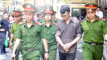 Kế toán trường học tham ô tiền tỷ
